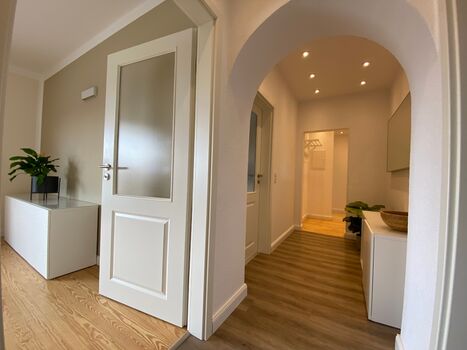 TOP! 6 separate Zimmer! 2 Ferienwohnungen - Nur 10 min bis Koblenz Bild 5 TOP! 6 separate Zimmer! 2 Ferienwohnungen - Nur 10 min bis Koblenz Bild 5