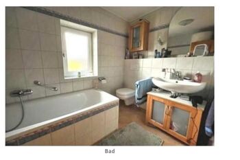 Gemeinschaftsbad und WC 1. OG Gemeinschaftsbad und WC 1. OG