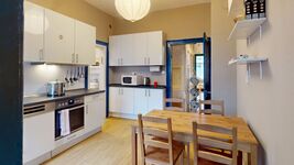 5 Zimmer Wohnung HN Zentrum - SmartTV, Parkplatz, ***aGarten Obrázok 5 5 Zimmer Wohnung HN Zentrum - SmartTV, Parkplatz, ***aGarten Obrázok 5