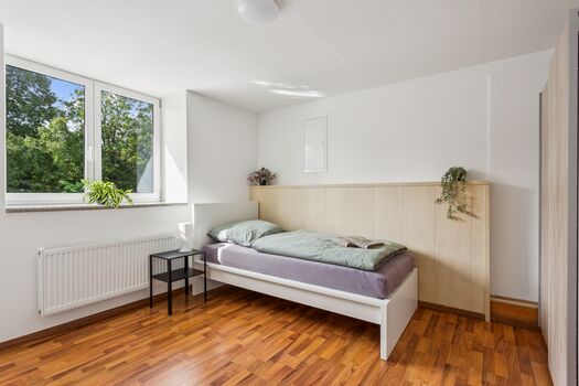 8 Apartments | Einzelzimmer | 1-11 Personen | komplett ausgestattet 8 Apartments | Einzelzimmer | 1-11 Personen | komplett ausgestattet