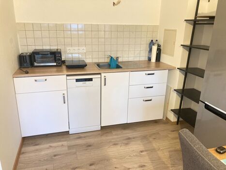 2-Zi-Wohnung Pulheim nahe Köln | WLAN + Parkplatz + Waschmaschine + Fit Bild 3 2-Zi-Wohnung Pulheim nahe Köln | WLAN + Parkplatz + Waschmaschine + Fit Bild 3