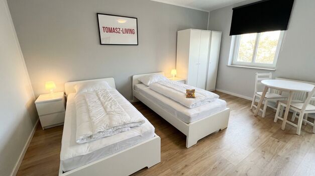 MH11 / TOMASZ-LIVING in DUISBURG - Modernes Bad + Smart TV MH11 / TOMASZ-LIVING in DUISBURG - Modernes Bad + Smart TV