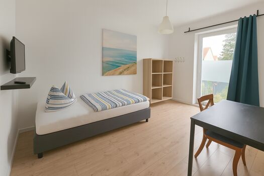 30 moderne Apartments für 2-6 Mann in Leuna und Merseburg 30 moderne Apartments für 2-6 Mann in Leuna und Merseburg