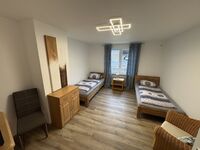 Wohnung 2: Zimmer mit 2 Einzelbetten Wohnung 2: Zimmer mit 2 Einzelbetten