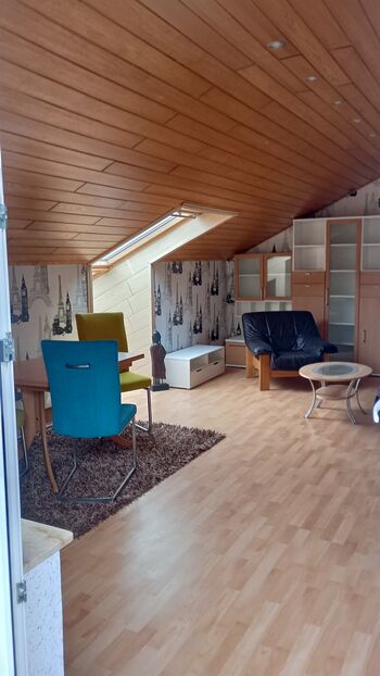 DG-Wohnung Vermietung und Zimmervermietung + Ferienwohnungen DG-Wohnung Vermietung und Zimmervermietung + Ferienwohnungen