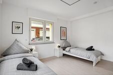 Guestroom in Frankfurt am Main Picture 12 Guestroom in Frankfurt am Main Picture 12
