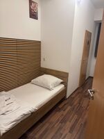 Einzelbettzimmer mit Bad/Dusche Einzelbettzimmer mit Bad/Dusche