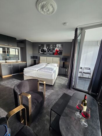 Sky 21/9 Bild 1 Sky 21/9 Bild 1