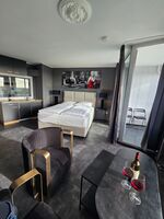 Sky 21/9 Bild 1 Sky 21/9 Bild 1