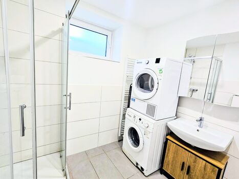 AMB Stays 4-Zimmerwohnung Zwei-WC/Bad, Terrasse, Parkplatz, Max. 7 Pers. Picture 3 AMB Stays 4-Zimmerwohnung Zwei-WC/Bad, Terrasse, Parkplatz, Max. 7 Pers. Picture 3