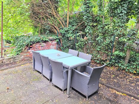 AMB Stays 4-Zimmerwohnung Zwei-WC/Bad, Terrasse, Parkplatz, Max. 7 Pers. Picture 4 AMB Stays 4-Zimmerwohnung Zwei-WC/Bad, Terrasse, Parkplatz, Max. 7 Pers. Picture 4