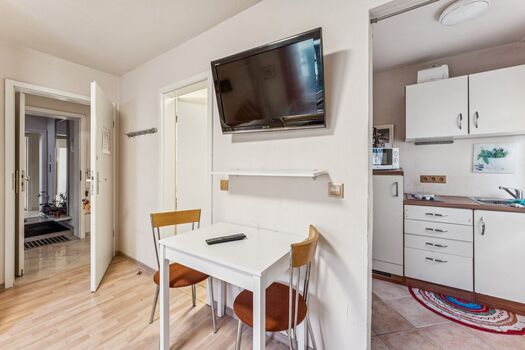 Kleines Apartment (01) mit 3 Einzelbetten, Kitchenette und Badezimmer Kleines Apartment (01) mit 3 Einzelbetten, Kitchenette und Badezimmer