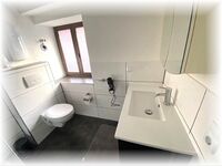 WG 2 Duschbad mit Waschmaschine WG 2 Duschbad mit Waschmaschine