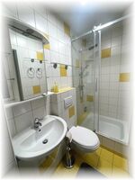 WG 4 Duschbad mit Waschmaschine WG 4 Duschbad mit Waschmaschine