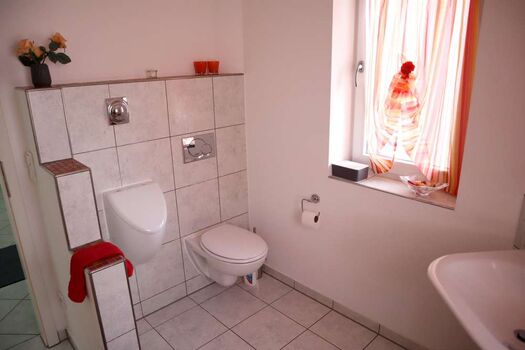 Großes Haus mit 10 Betten und 2 Badezimmer, Nahe A94, ruhig. Bild 3 Großes Haus mit 10 Betten und 2 Badezimmer, Nahe A94, ruhig. Bild 3