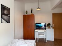 Moderne Einzel - und Doppelzimmer mit eigenem Bad und Gemeinschaftsküche Bild 5 Moderne Einzel - und Doppelzimmer mit eigenem Bad und Gemeinschaftsküche Bild 5