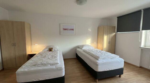 MH17 / TOMASZ-LIVING in OBERHAUSEN - Eigene Dusche + WC MH17 / TOMASZ-LIVING in OBERHAUSEN - Eigene Dusche + WC