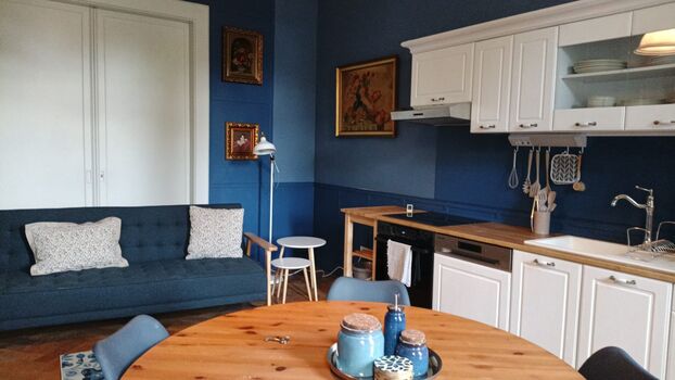 Charmante Wohnung in historischer Villa+Parkplatz Bild 2 Charmante Wohnung in historischer Villa+Parkplatz Bild 2