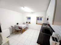 Großes Appartment mit Einzelzimmern voll ausgestattet Picture 2 Großes Appartment mit Einzelzimmern voll ausgestattet Picture 2