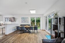 OARA | 5 BR · 10 Beds · Flexible 2-Unit House Picture 15 OARA | 5 BR · 10 Beds · Flexible 2-Unit House Picture 15