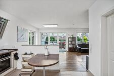 OARA | 5 BR · 10 Beds · Flexible 2-Unit House Picture 16 OARA | 5 BR · 10 Beds · Flexible 2-Unit House Picture 16