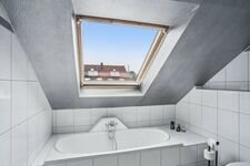OARA | 5 BR · 10 Beds · Flexible 2-Unit House Picture 5 OARA | 5 BR · 10 Beds · Flexible 2-Unit House Picture 5
