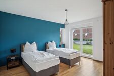 OARA | 5 BR · 10 Beds · Flexible 2-Unit House Picture 18 OARA | 5 BR · 10 Beds · Flexible 2-Unit House Picture 18