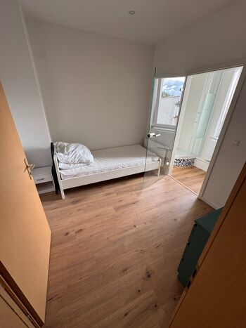 Einzelzimmer mit eigenem Bad Einzelzimmer mit eigenem Bad