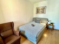 5 Zimmer Apartment mit 2 Badezimmern für 9 Personen Bild 2 5 Zimmer Apartment mit 2 Badezimmern für 9 Personen Bild 2