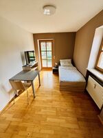 Vollausgestattete große Wohnung mit Balkon und Parkplatz Bild 20 Vollausgestattete große Wohnung mit Balkon und Parkplatz Bild 20