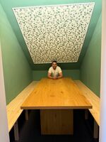 Gemeinschaftsraum mit langer Tafel Gemeinschaftsraum mit langer Tafel