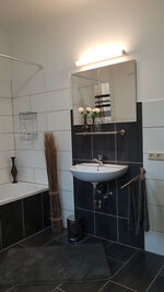Bad mit Badewanne Bad mit Badewanne