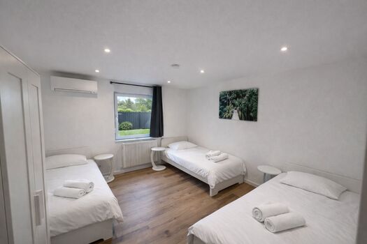 Modern Bungalow Kastel Modern Bungalow Kastel