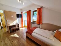 Einzelzimmer mit Balkon Einzelzimmer mit Balkon