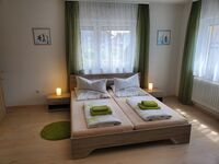 Schlafzimmer 1 (3 Bett Zimmer) Schlafzimmer 1 (3 Bett Zimmer)
