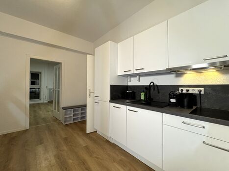 Modern Möbelierte Wohnung mit 2 Zimmern mit jeweils 2 Betten Picture 3 Modern Möbelierte Wohnung mit 2 Zimmern mit jeweils 2 Betten Picture 3