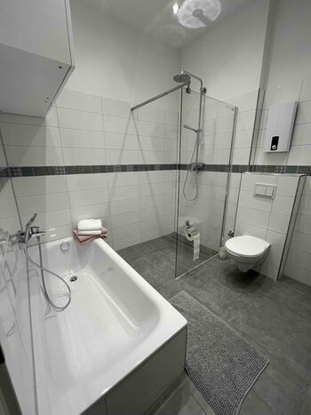 Moderne Wohnung auf Zeit mit sehr guter Verkehrsanbindung Obrázok 3 Moderne Wohnung auf Zeit mit sehr guter Verkehrsanbindung Obrázok 3