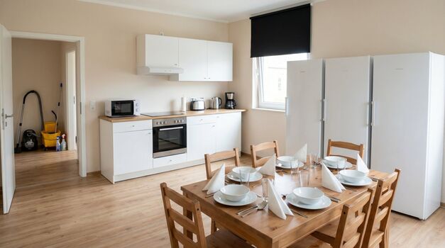 MH18 / TOMASZ-LIVING in OBERHAUSEN - Gemütliche Betten + WLA Picture 5 MH18 / TOMASZ-LIVING in OBERHAUSEN - Gemütliche Betten + WLA Picture 5