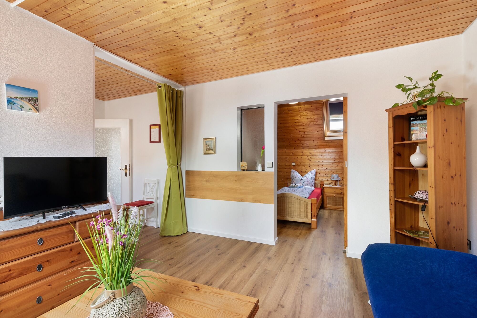 Sila 1 : Wohnzimmer mit Blick auf das Schlafzimmer Sila 1 : Wohnzimmer mit Blick auf das Schlafzimmer