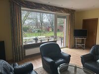 Wohnzimmer mit Blick auf die Terrasse Wohnzimmer mit Blick auf die Terrasse