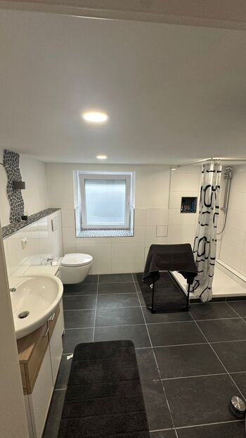 moderne Wohnung mit Küche und Stellplatz Obrázok 2 moderne Wohnung mit Küche und Stellplatz Obrázok 2