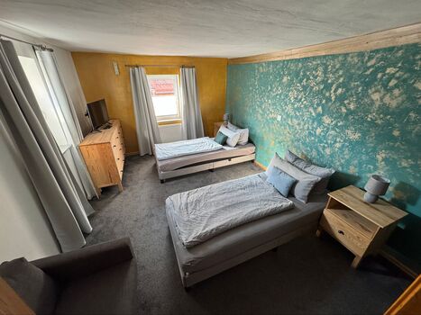 Apartment v Ranis Apartment v Ranis