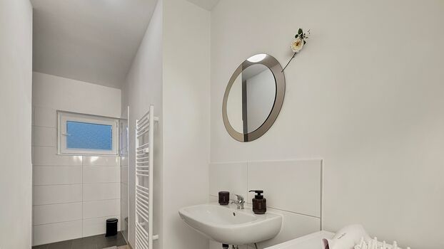 4x voll möblierte Wohnungen mit Küche & Balkon Wilhelmshaven Bild 4 4x voll möblierte Wohnungen mit Küche & Balkon Wilhelmshaven Bild 4