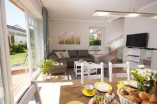 Wohn-Essbereich mit Terrassenzugang Wohn-Essbereich mit Terrassenzugang