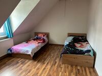3-4 Zimmer Wohnung mit Bad und Küche Bild 2 3-4 Zimmer Wohnung mit Bad und Küche Bild 2