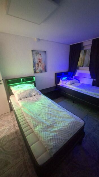 2 Zimmer Wohnung Neckarsulm für 4 Personen , Einzelbetten (Obei) 2 Zimmer Wohnung Neckarsulm für 4 Personen , Einzelbetten (Obei)