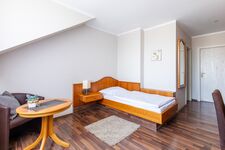 Salí Homes | Hotel zum Dorfbrunnen - Bornheim Bild 18 Salí Homes | Hotel zum Dorfbrunnen - Bornheim Bild 18