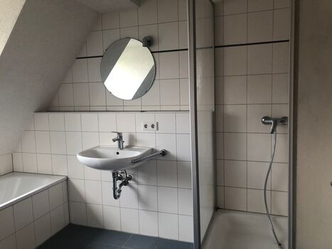 Wohnung für bis zu 4 Personen in zentraler Lage von Holzminden Bild 4 Wohnung für bis zu 4 Personen in zentraler Lage von Holzminden Bild 4