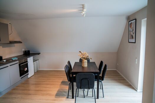 HOCHWERTIG EINGERICHTET | 3 ZIMMER | FREE PARKING - WiFi Bild 4 HOCHWERTIG EINGERICHTET | 3 ZIMMER | FREE PARKING - WiFi Bild 4