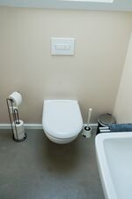 HOCHWERTIG EINGERICHTET | 3 ZIMMER | FREE PARKING - WiFi Bild 21 HOCHWERTIG EINGERICHTET | 3 ZIMMER | FREE PARKING - WiFi Bild 21